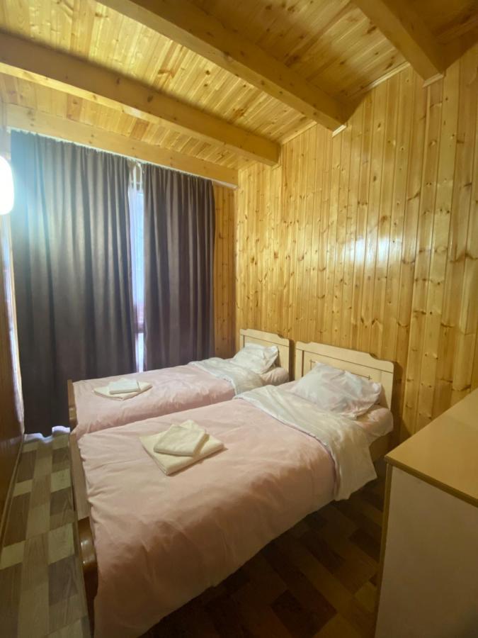 Kirta Hotel Gordi Екстериор снимка